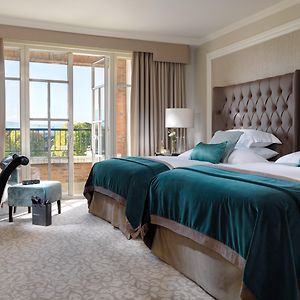 Classic Queen Room